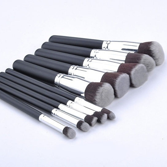 10-piece pro makeup brush set in silver – UNBOUND